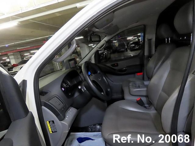  Hyundai / Grand Starex Stock No. 20068